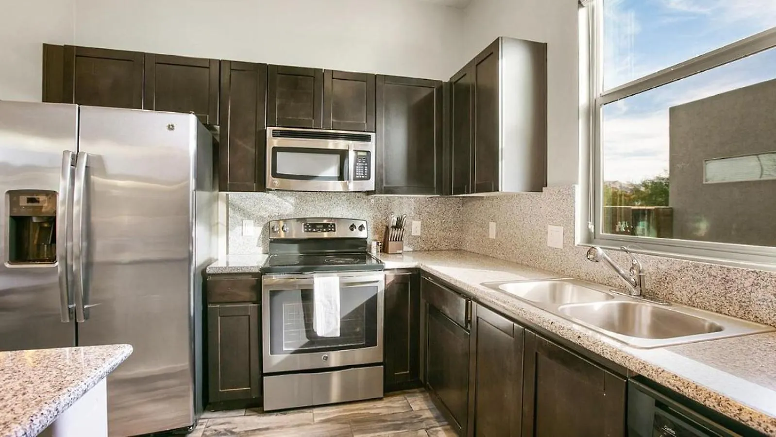 Appartement Landing At The Nine At Memphis - 4 Bedrooms In University